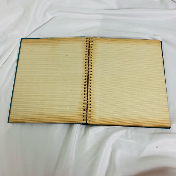 Vintage 1970s photo album - Picture 2 of 3